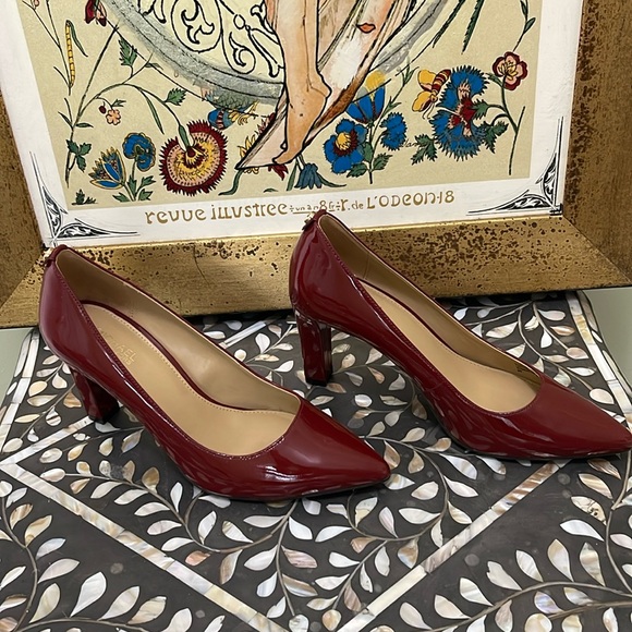 Michael Kors maroon pump - Picture 3 of 4